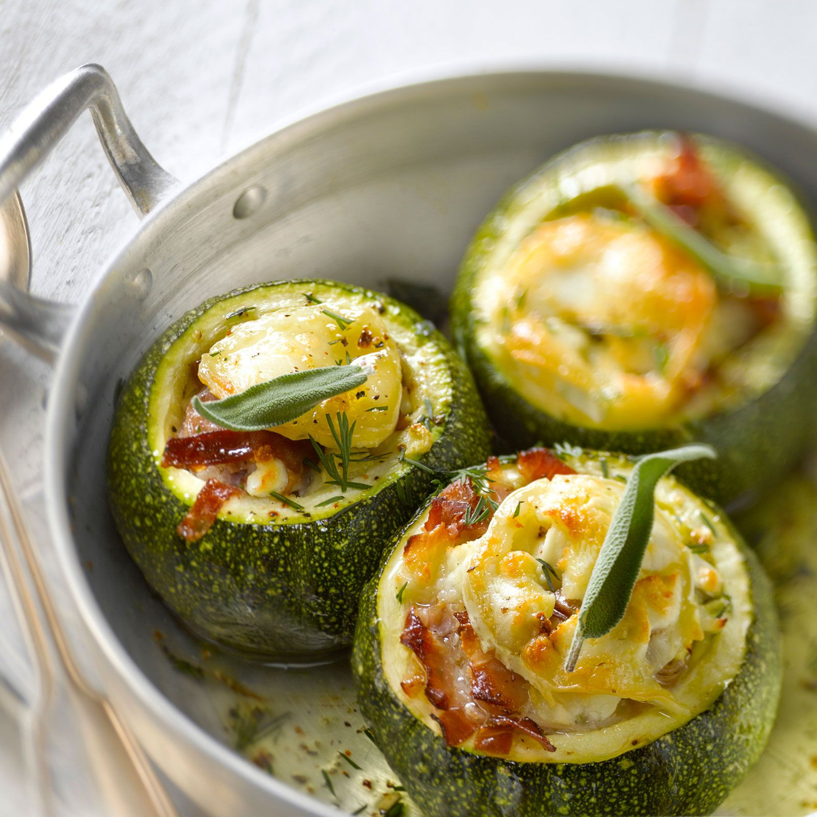 Découvrez La Recette Courgette Ronde Au Four Sur Cuisineactuelle.fr tout Recettes Courgettes Healthy