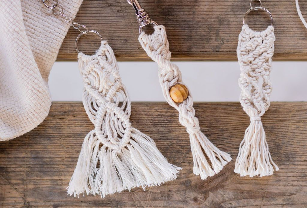 Diy : Porte-Clés Macramé | Les Petits Boudins - Le Blog | Modèles De concernant Porte Clé Crochet Modèle Gratuit