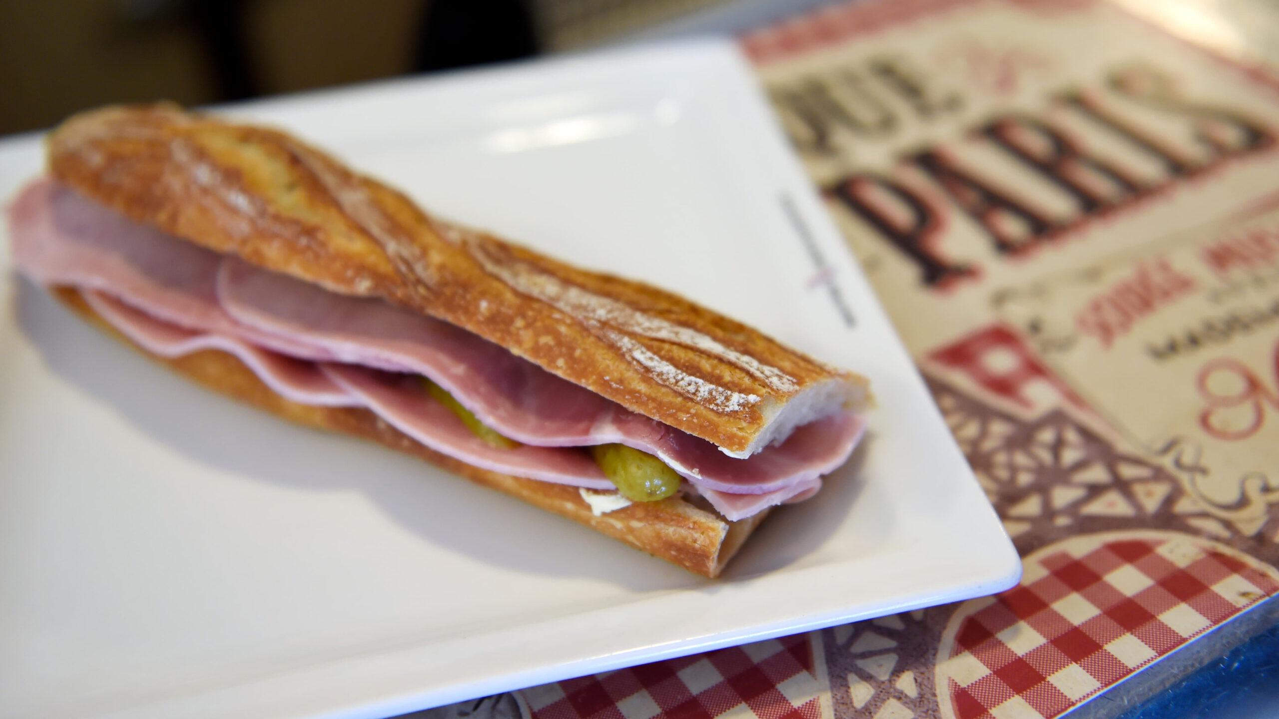 En France, Le Traditionnel Jambon-Beurre A Été Pour La Première Fois avec Jambon À La Russe