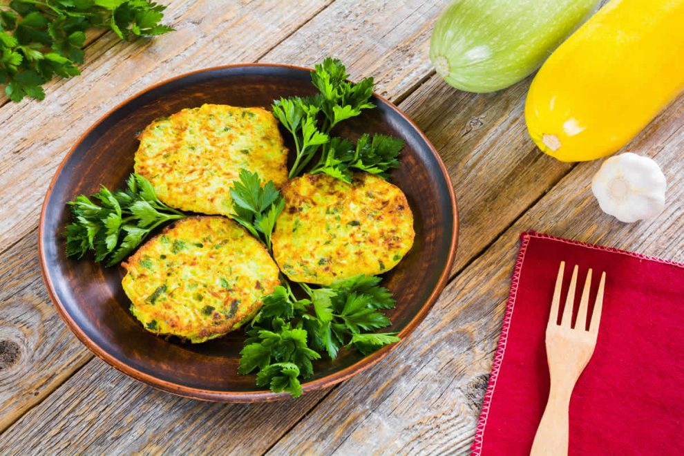 Galettes De Courgettes Grecques Au Thermomix » Recette Thermomix serapportantà Recette Healthy Courgettes