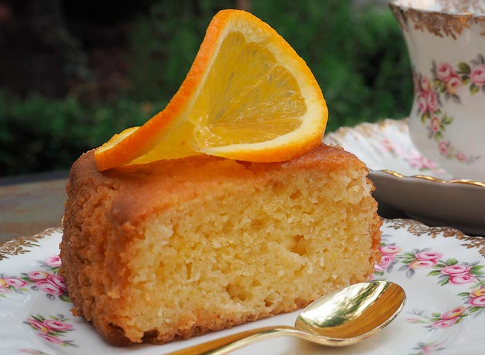Gâteau À L'Orange : Recette De Gâteau À L'Orange Moelleux - Mangezplus dedans Gateau A L Orange Recette Grand Mere
