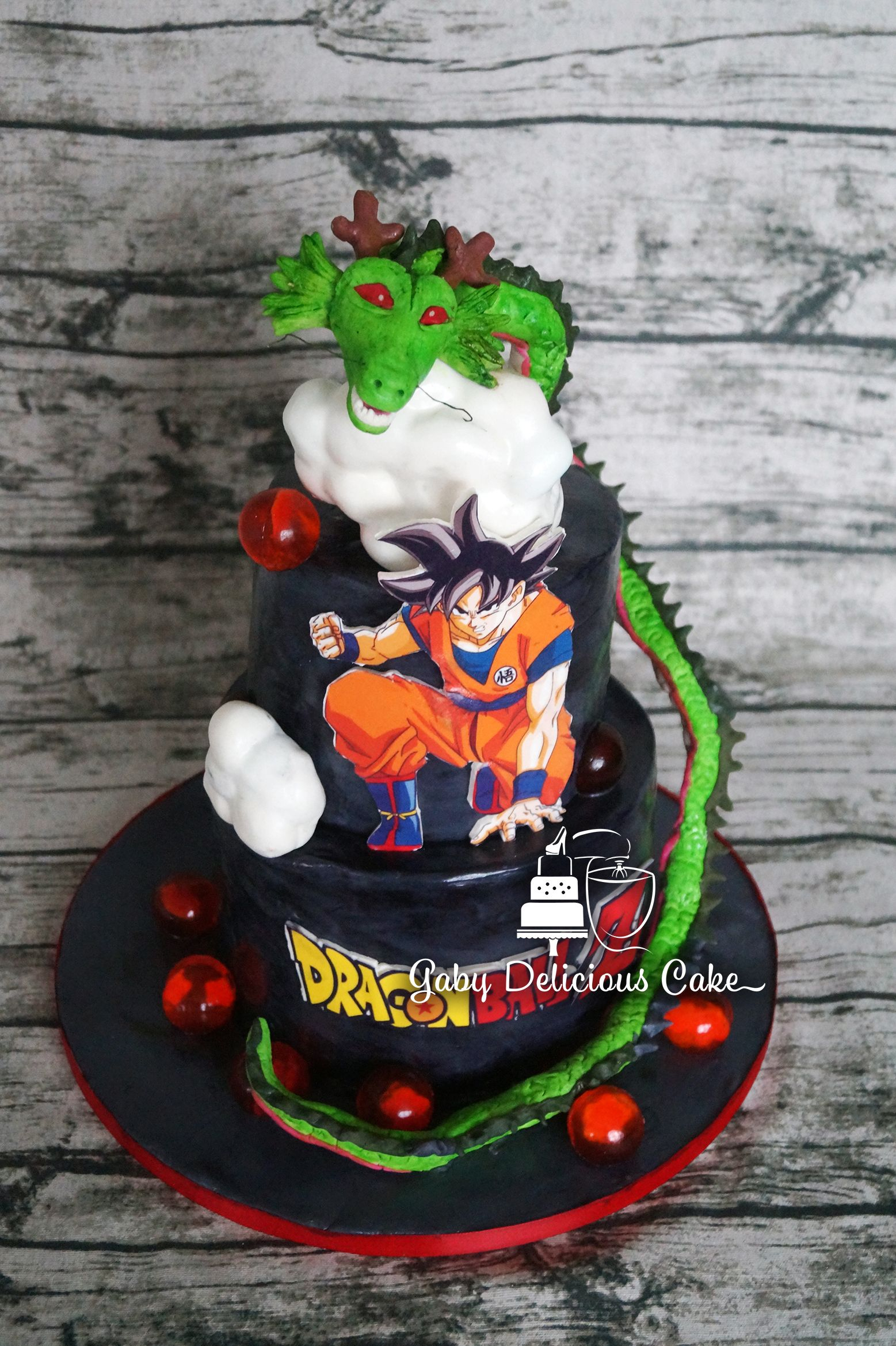 Gâteau Sur Le Theme Du Manga Dragon Ball Z, Avec Un Modelage En Pâte À dedans Gateau Dragon Ball