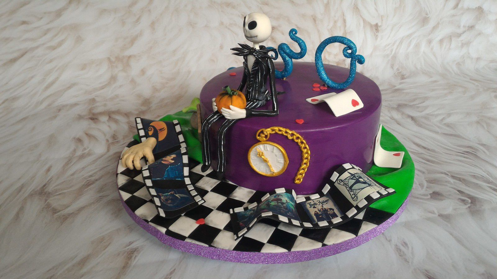 Gateau Tim Burton - Famille Addams - L&amp;#039;Etrange Noel De Mr Jack - Aacook dedans Gateau Mercredi Addams