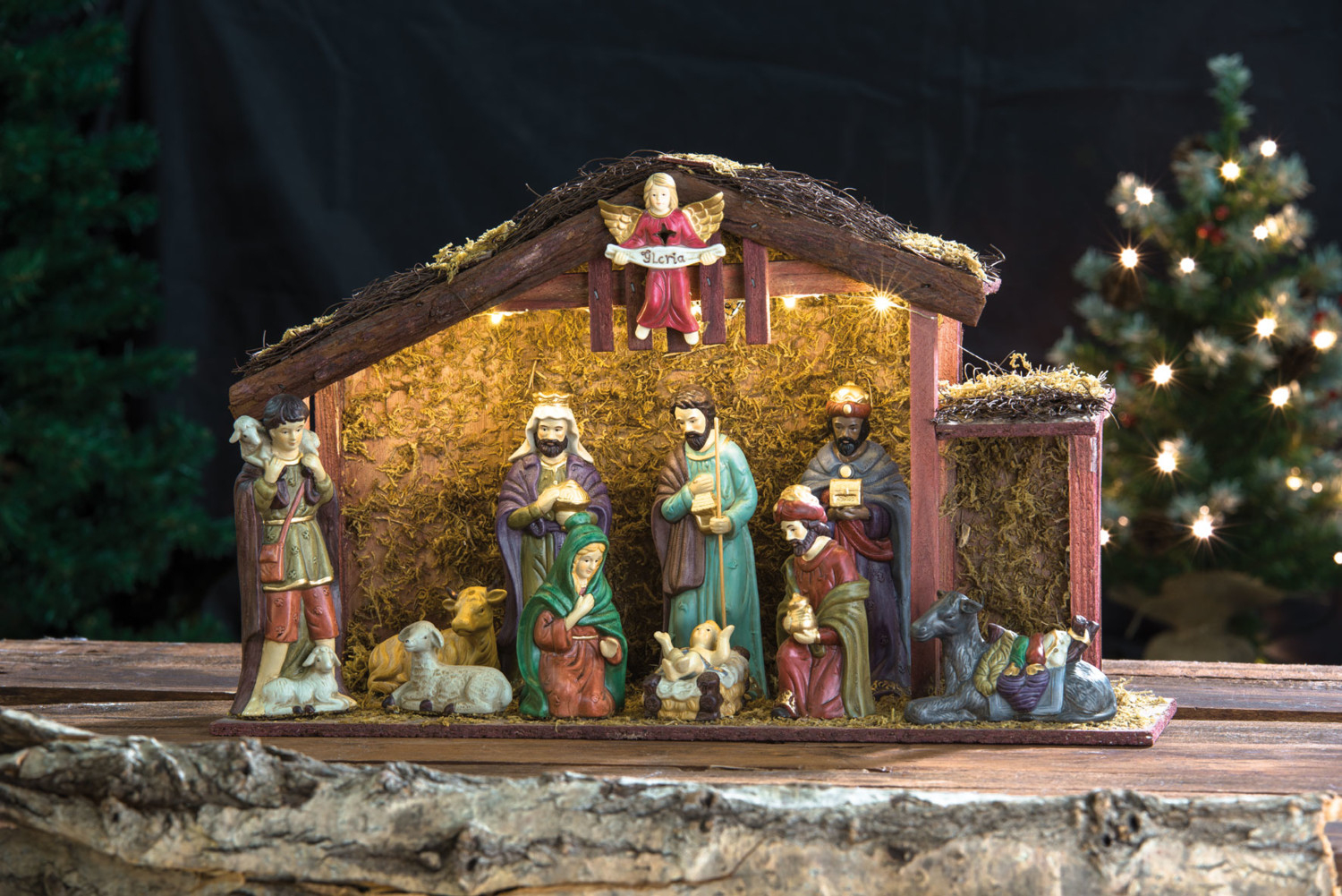 Grande Crèche De Noël Avec 11 Figurines En Porcelaine Et Led | Crèches destiné Activité Noel Creche