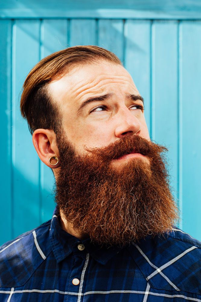 Hipster Style Bearded Man | Styles De Barbe, Hipster Barbe, Coiffures pour Barbe Hipster Chic