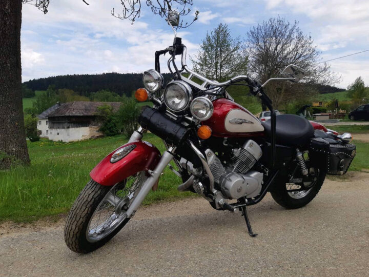 Honda Vt Shadow 125 serapportantà Moto 125 Customiser