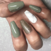 How To Wear Green Nail Designs And Not Fail In The Attempt #Greennails intérieur Ongles Kaki Et Or