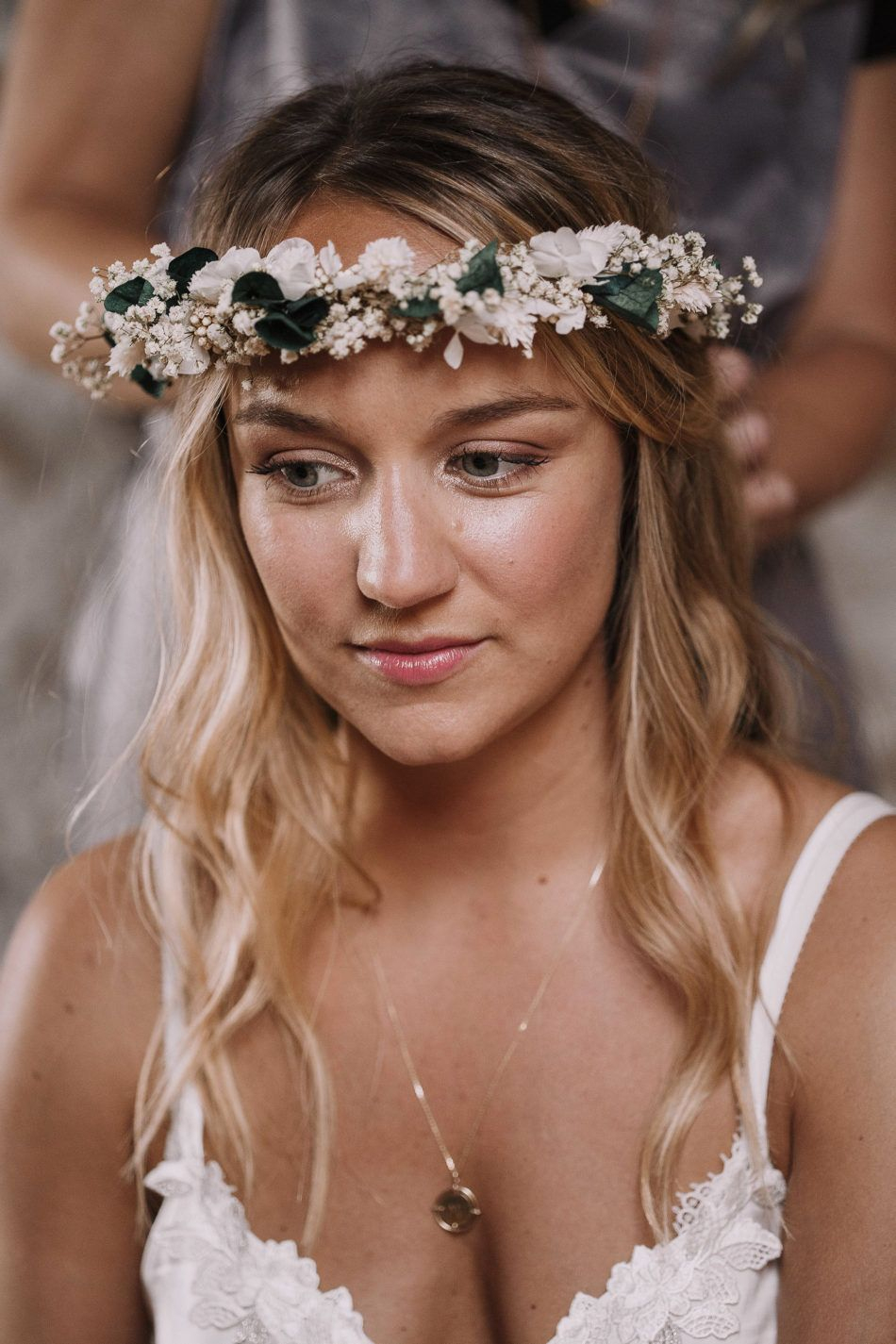 Idées De Coiffures De Mariage Tresses Boheme Cool Et Couronne De Fleurs tout Coiffure Tresse Boheme