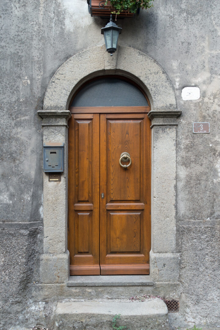 Images Gratuites : Bois, Bâtiment, Appartement, Porte D'Entrée serapportantà Porte D&amp;#039;Entrée Maison En Pierre