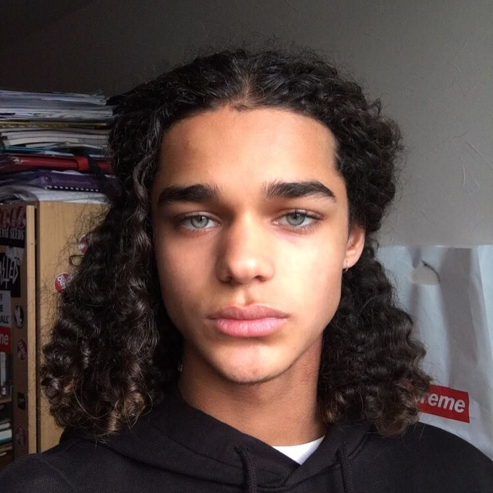 J&amp;#039;Ai Retrouvé Ça | Long Hair Styles Men, Curly Hair Men, Light Skin Men concernant Mec Cheveux Long