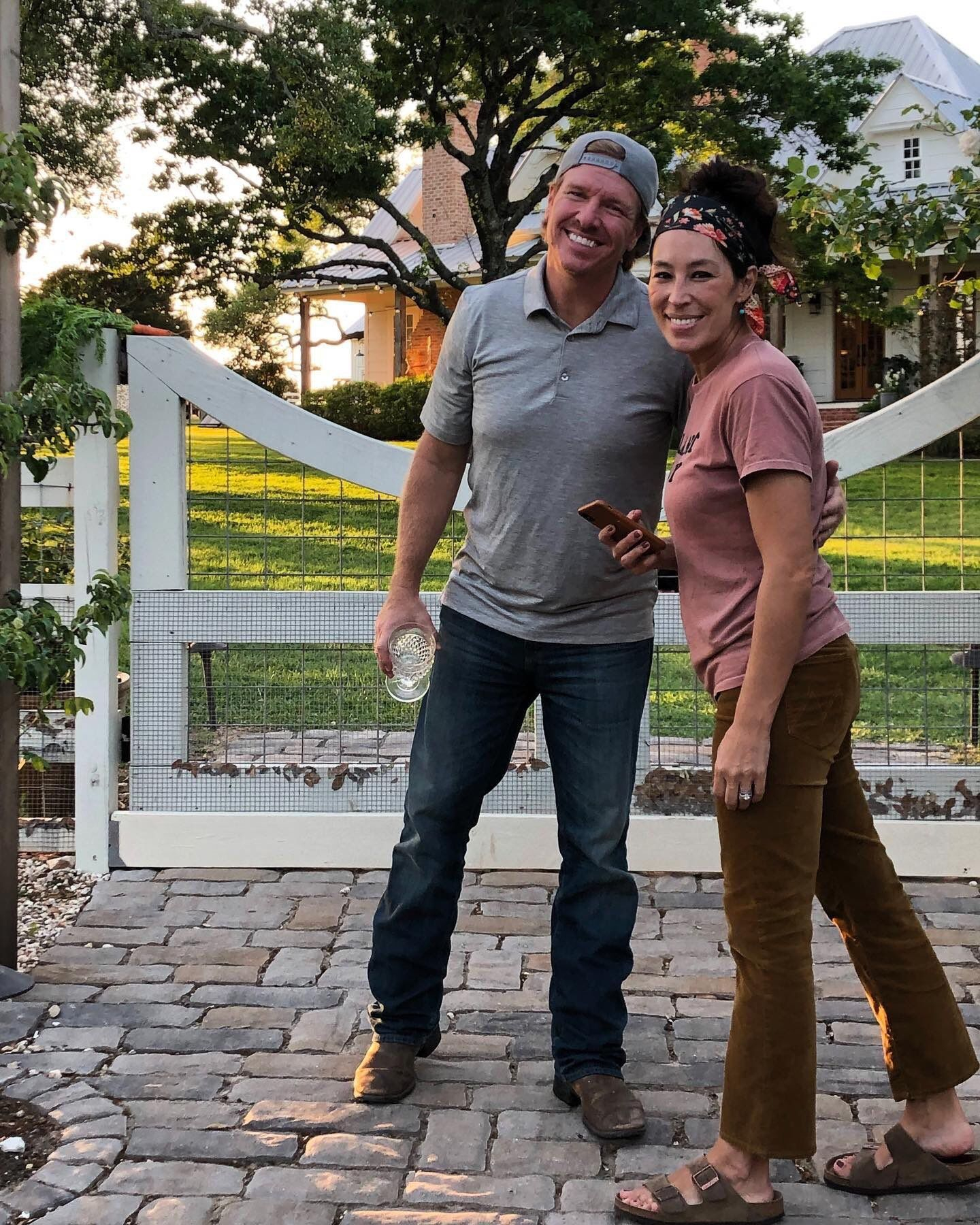 Joanna Gaines On Twitter: &amp;quot;16 Years And It Feels Like We&amp;#039;Re Just encequiconcerne Chip Et Joanna Gaines 2023