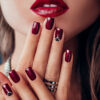 Le Chrome Nails : La Nouvelle Tendance En Manucure concernant Idee Ongle Rouge
