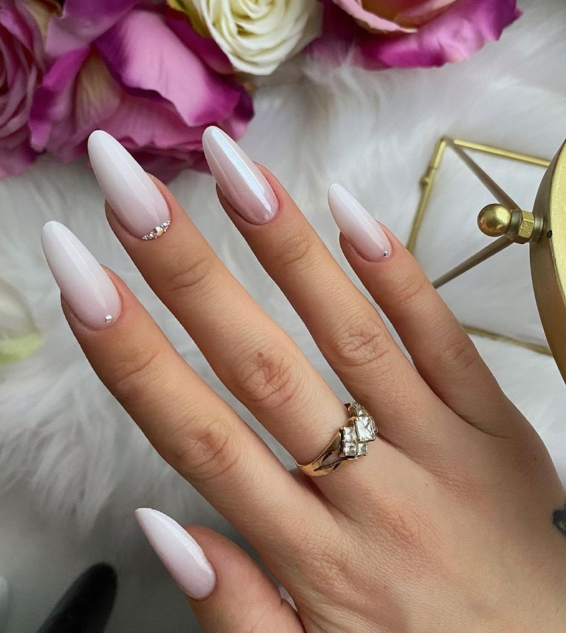 Les Ongles Baby Boomer : La Tendance Phare De L&amp;#039;Année 2021 serapportantà Ongles Baby Boomer Couleur