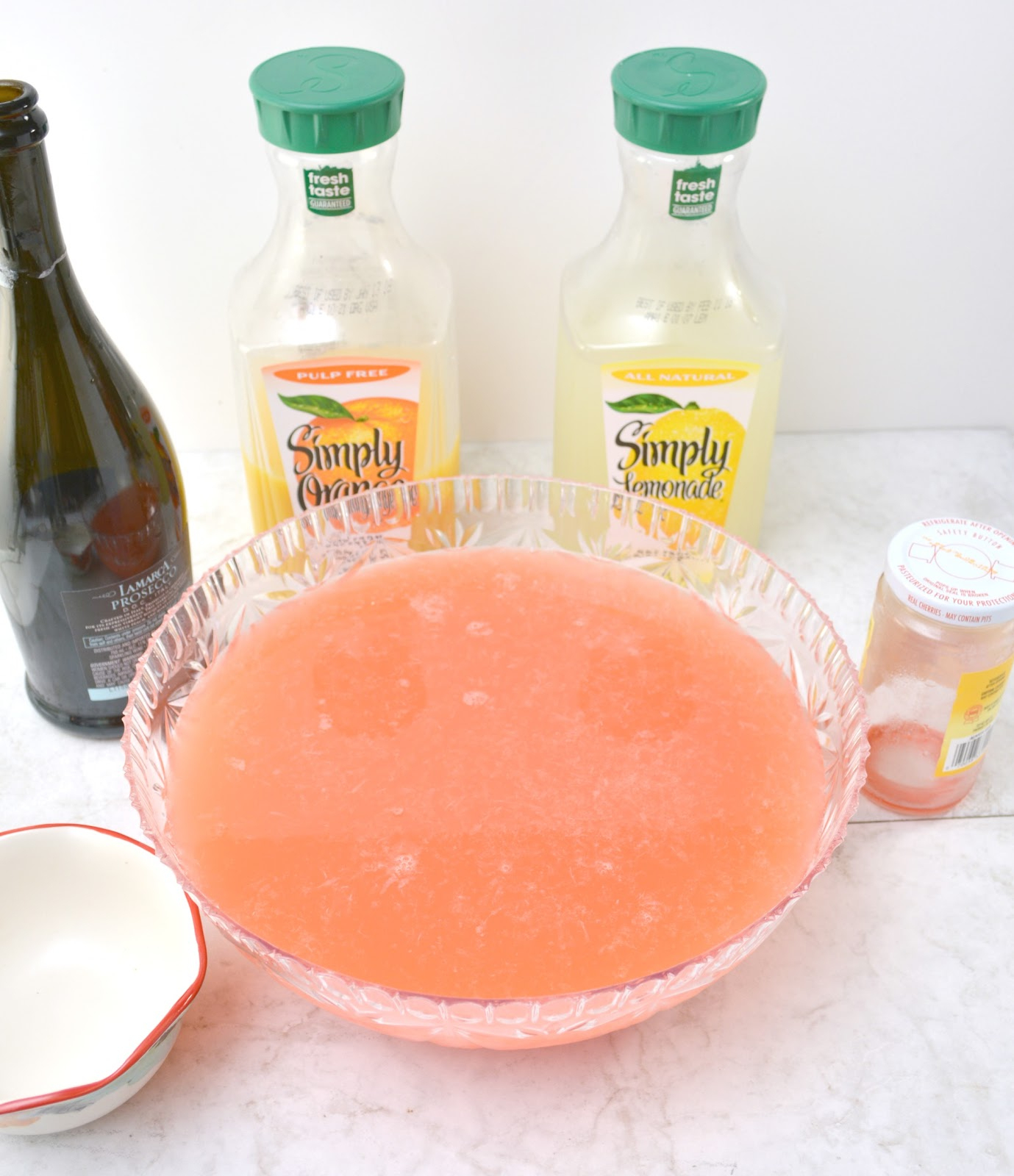 Life With 4 Boys: Fruity Candy Cane Spritzer Holiday Cocktail Recipe # pour Cocktail Bonbon Candy Cane Spritzer Cocktail
