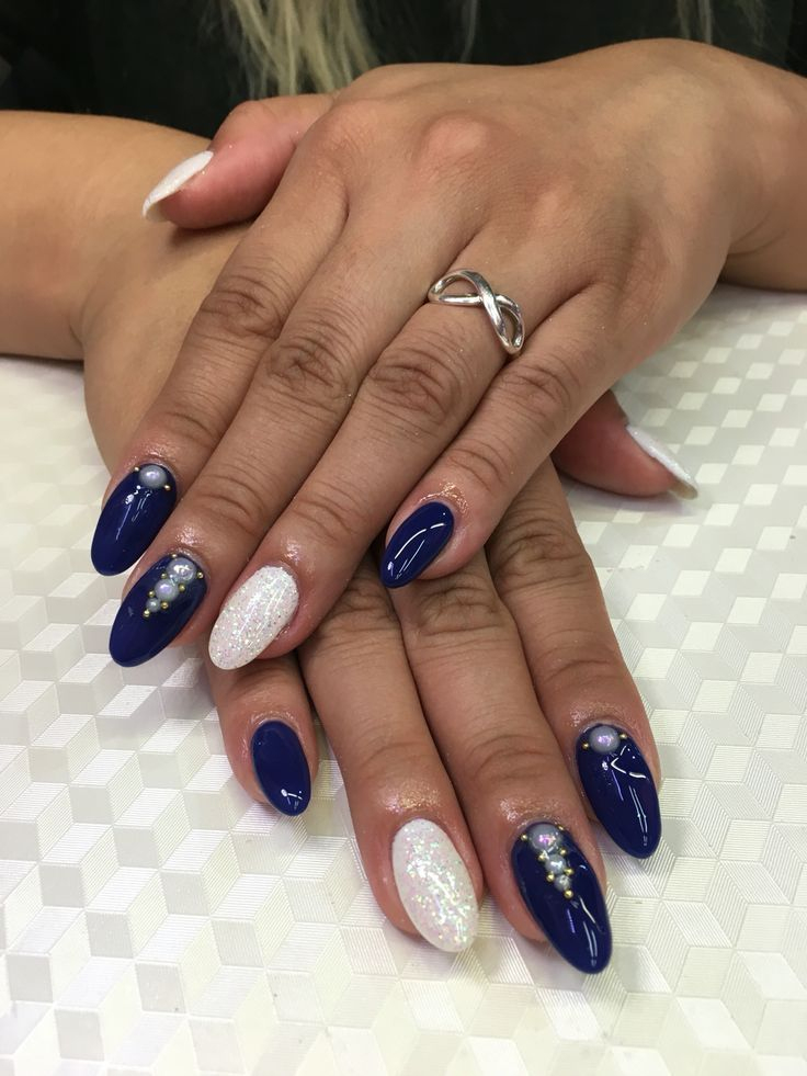 Marine Blue With Sparkly White Accented Gel Nails. Pearl Decorations As encequiconcerne Ongle Bleu Nuit