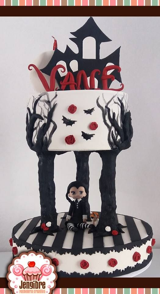 #Merlina #Addams #Wednesdayaddams #Cake #Torta #Jengibre | Novelty Lamp serapportantà Gateau Mercredi Addams