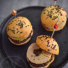Mini Burgers Au Foie Gras Et À La Truffe Apéritif De Noël : Idées De dedans Idée Garniture Mini Burger Apéro Noël