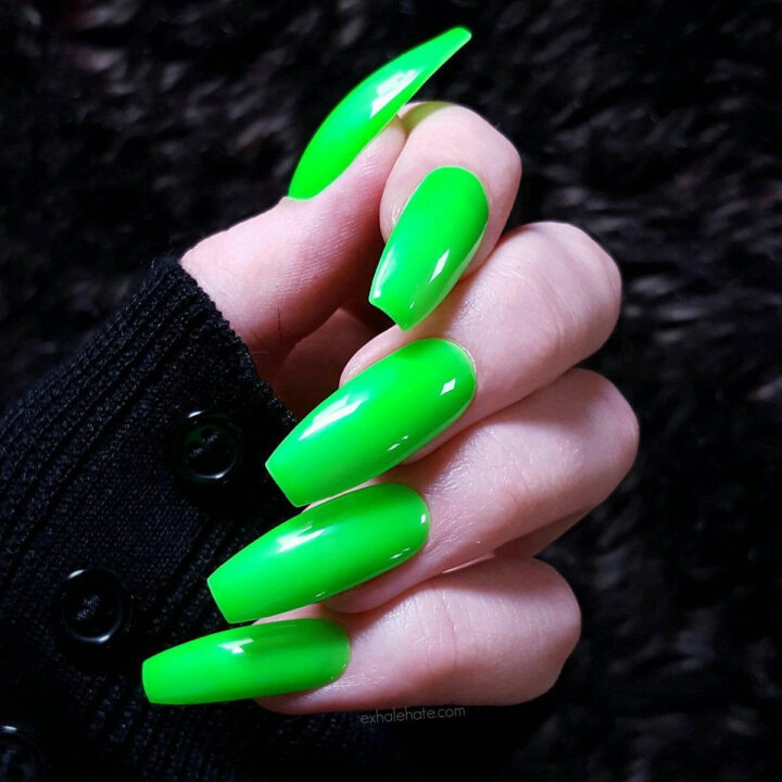 Neon Nails - The Flagship And Colorful Trend Of Summer 2019 | Ongles intérieur Ongles Vert Pastel