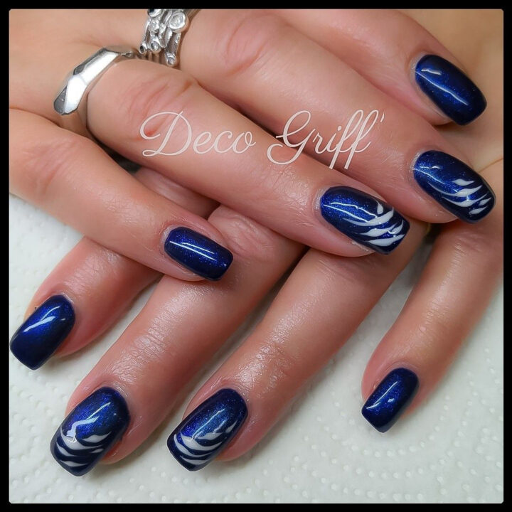 Ongle Plein, Bleu Électrique | Vernis À Ongles, Ongles Bleus Et Blancs avec Ongle Bleu Nuit