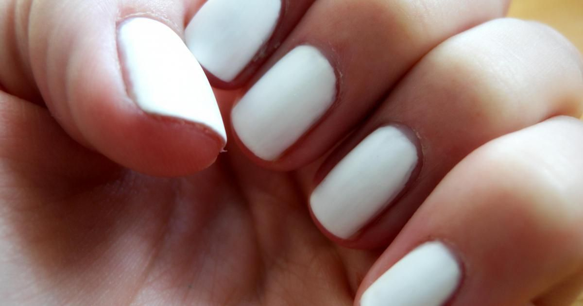 Ongles Blancs Au Bout | White Nails, Nails, Matte White Nails destiné Ongle Blanc Pailleté