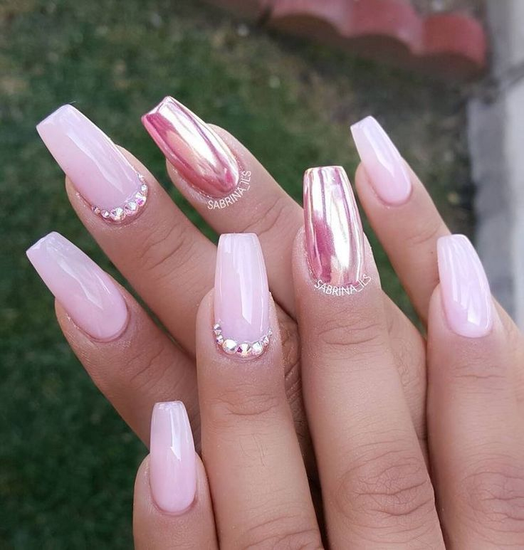 Our 15 Favorite Pink Quinceanera Nail Ideas - Quinceanera | Metallic pour Ongle En Gel Rose
