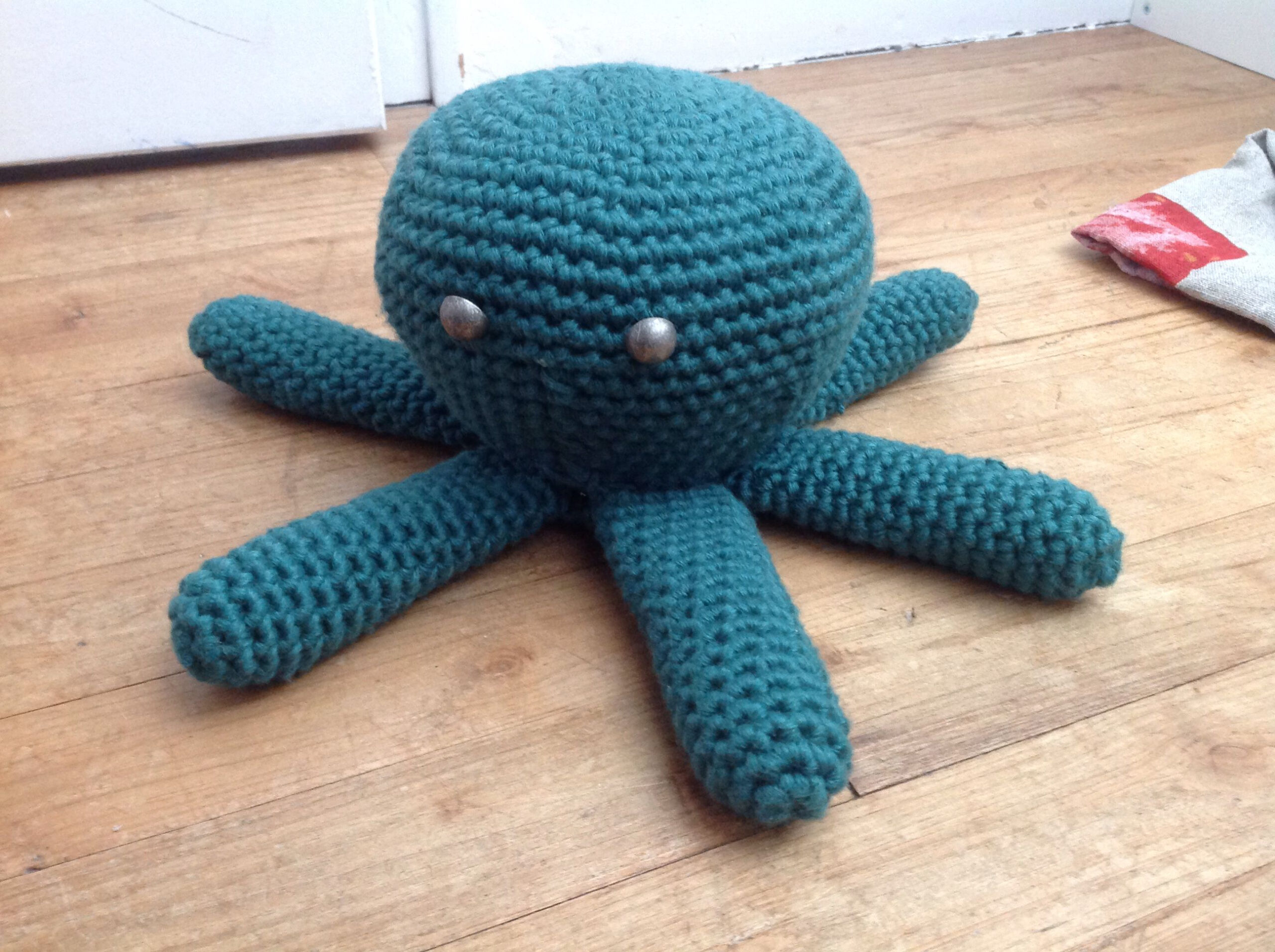 Pieuvre Trop Mignonne Au Crochet ! 🐙😊 Patron Gratuit Trouvé À Mondial tout Pieuvre Au Crochet Pdf Gratuit