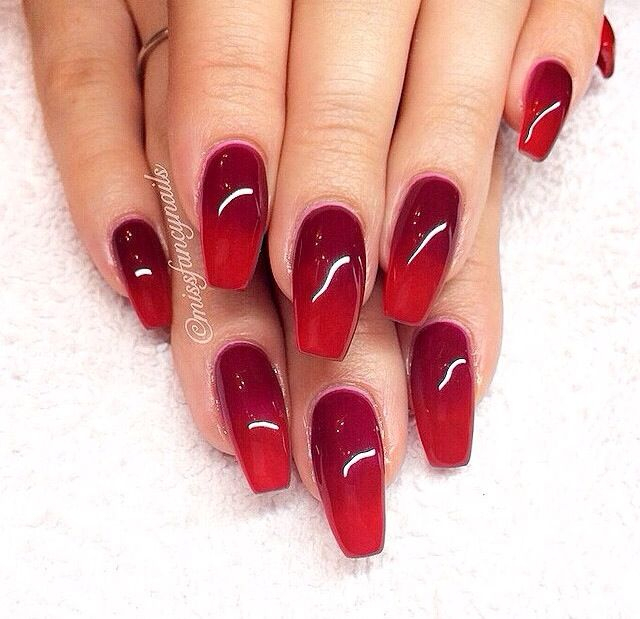 Pin By Claudine Jaupary On Nails | Red Gel Nails, Red Acrylic Nails serapportantà Idee Ongle Rouge