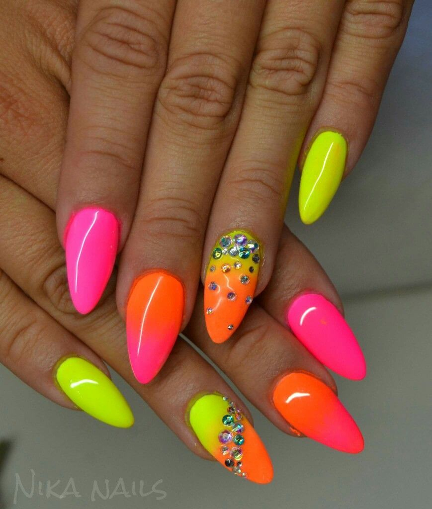Pin On Beleza pour Ongle Rose Fluo