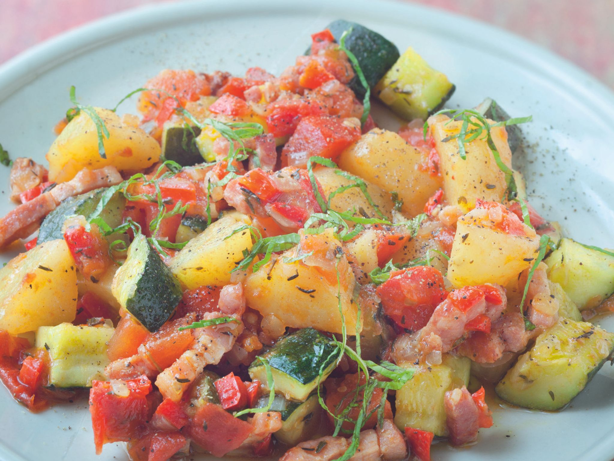 Poêlée De Courgettes Et Pommes De Terres : Recette De Poêlée De concernant Courgettes Et Pommes De Terre Au Four Un Vrai Régal