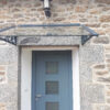 Porte D'Entrée Alu Et Marquise Rétro Pour Maison En Pierre - Plémy (22) concernant Porte D&amp;#039;Entrée Maison Ancienne