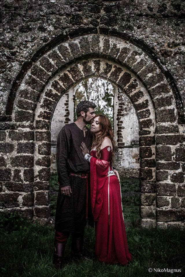 Robe De Mariée Médiévale Fantaisie - Andralys - Robes De Mariée Sur destiné Robe De Mariée Médiévale