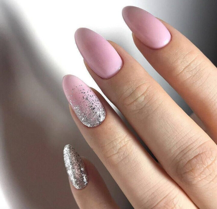 Unghie Gel 2019: I 7 Nuovi Colori Di Tendenza Dell'Inverno - Donne Sul Web destiné Ongle En Gel Fete Paillette