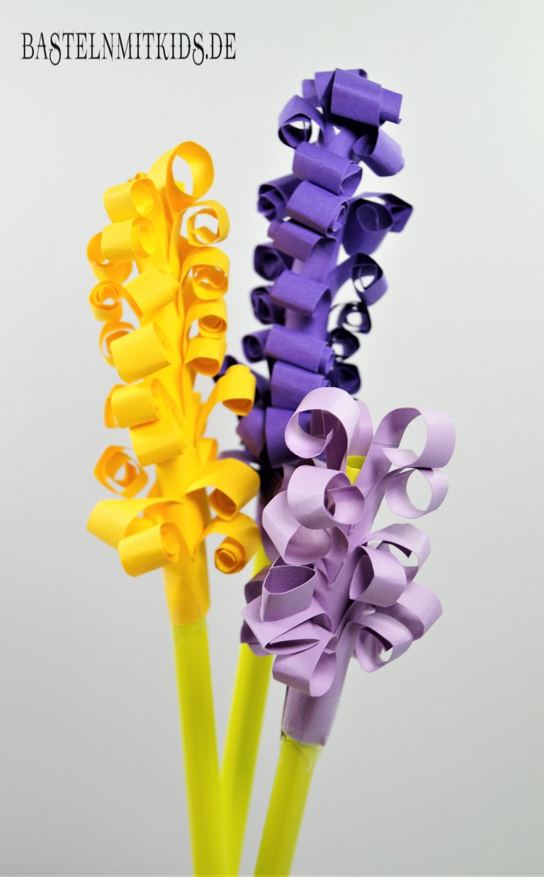  Foto zu Papierblumen basteln - Bastelnmitkids 