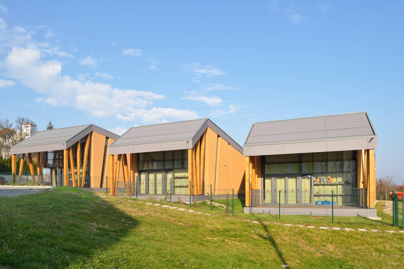  Kindergarten - Swisspearl Motiv 