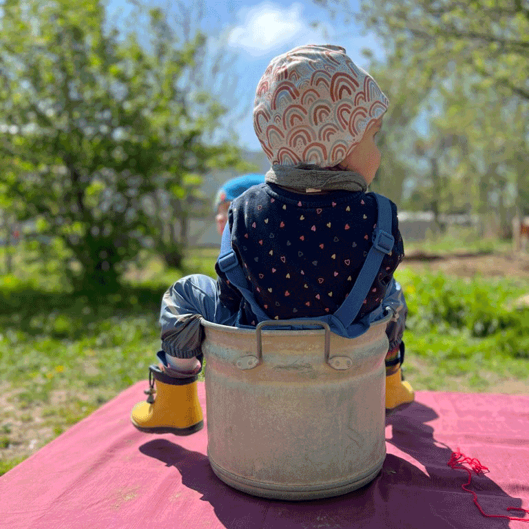  Foto zu FSJ - Freiwilliges Soziales Jahr - Waldorfkindergarten Fellbach 