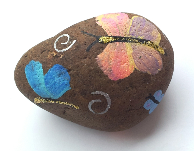  Steine bemalen - 50 Ideen, Malvorlagen, einfache Motive und Muster Illustration 