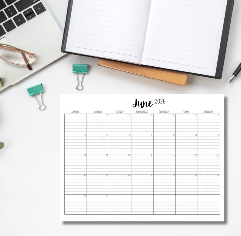  2025 Monatskalender Druckbare Vorlage Gefütterter Monatskalender 2025 Bildidee 