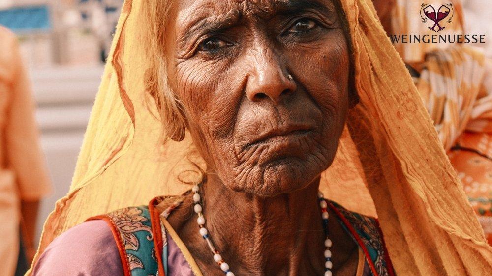  Finden Sie traurige Sprüche zum Weinen für jede emotionale Gelegenheit Illustration 