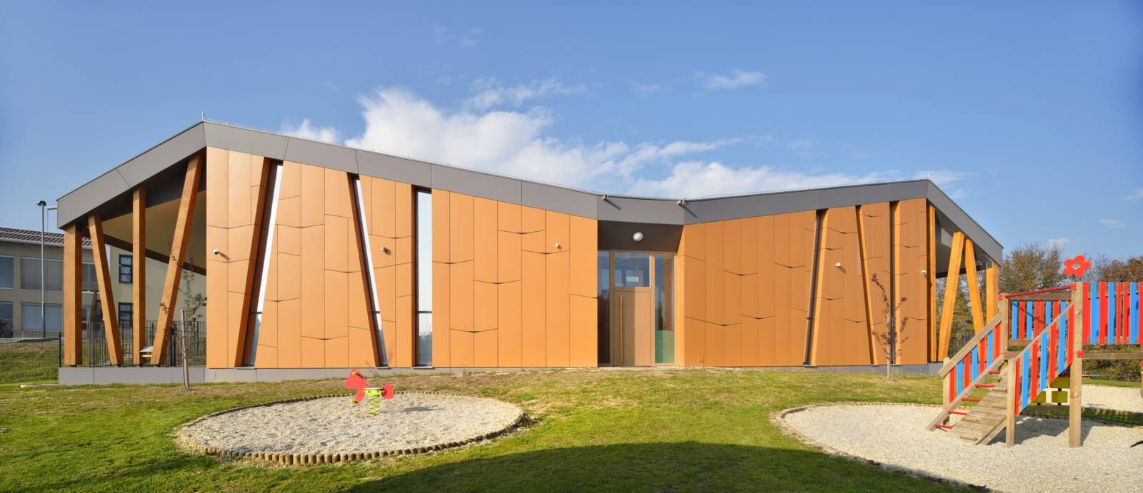  Kindergarten - Swisspearl Motiv 