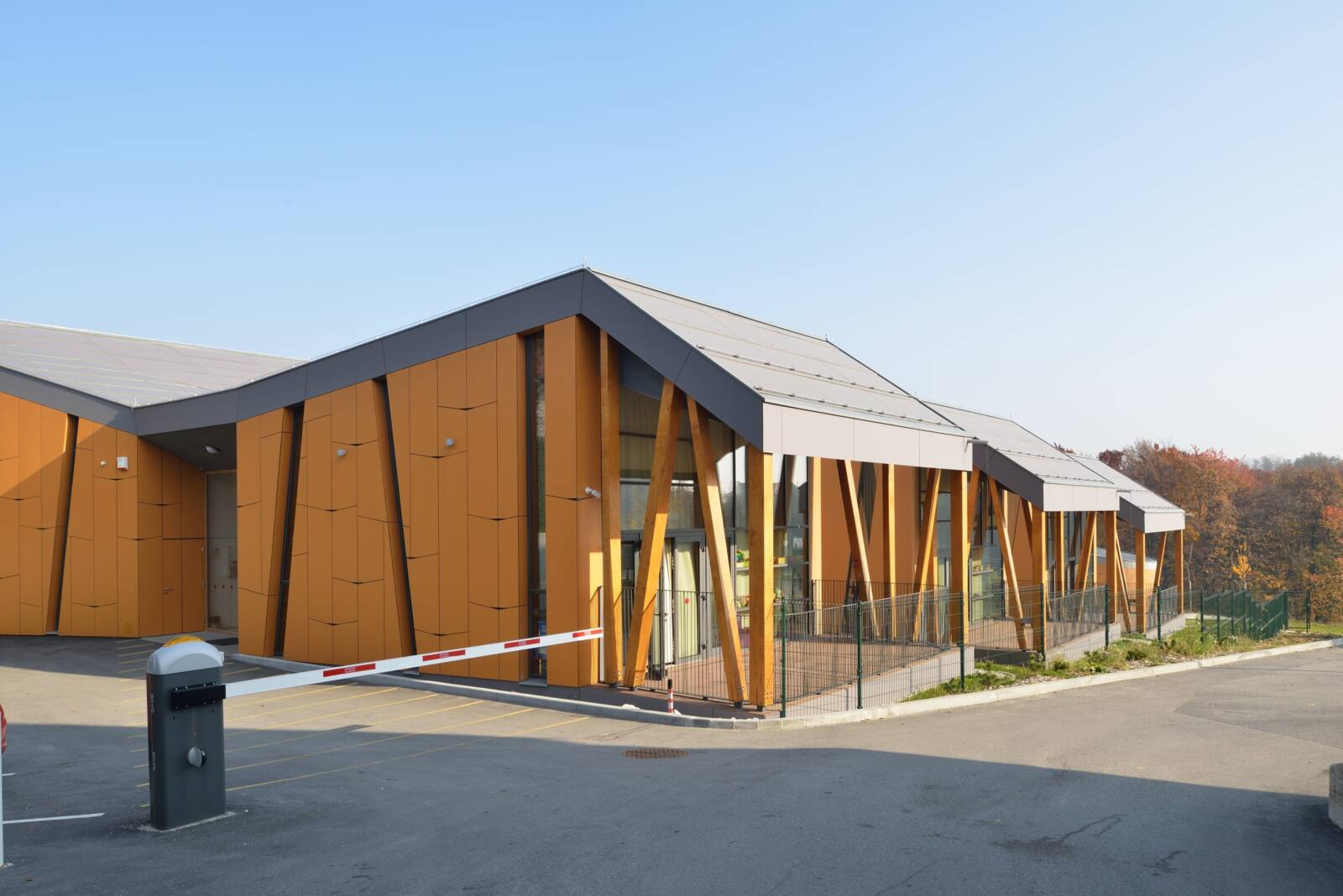  Kindergarten - Swisspearl Illustration 